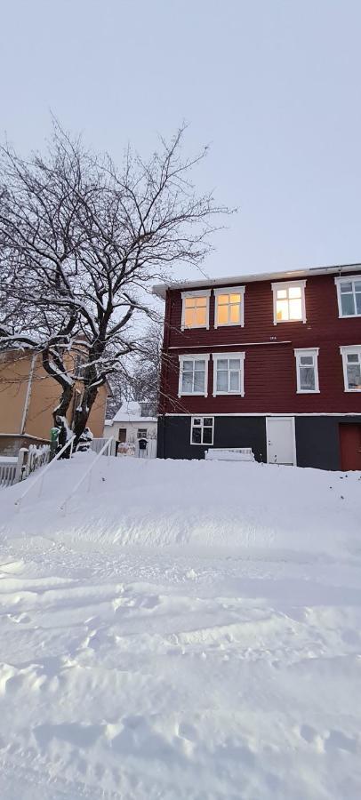 In The Heart Of Akureyri Apartamento Exterior foto